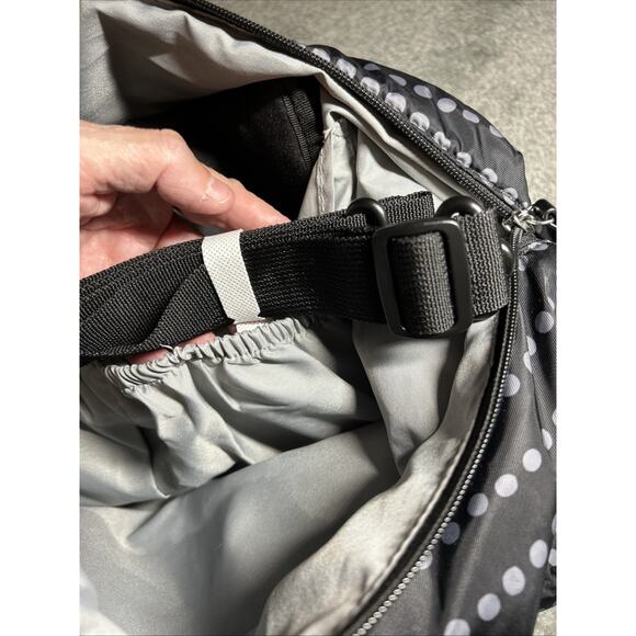 Skip Hop Diaper Bag Puffer Quilted Baby Changing Pad Shoulder Black Grey Dots - Picture 10 of 15